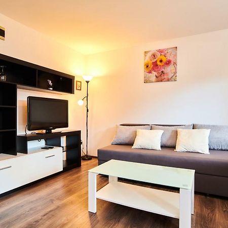 Apartmán App Sverko Vilanija Exteriér fotografie