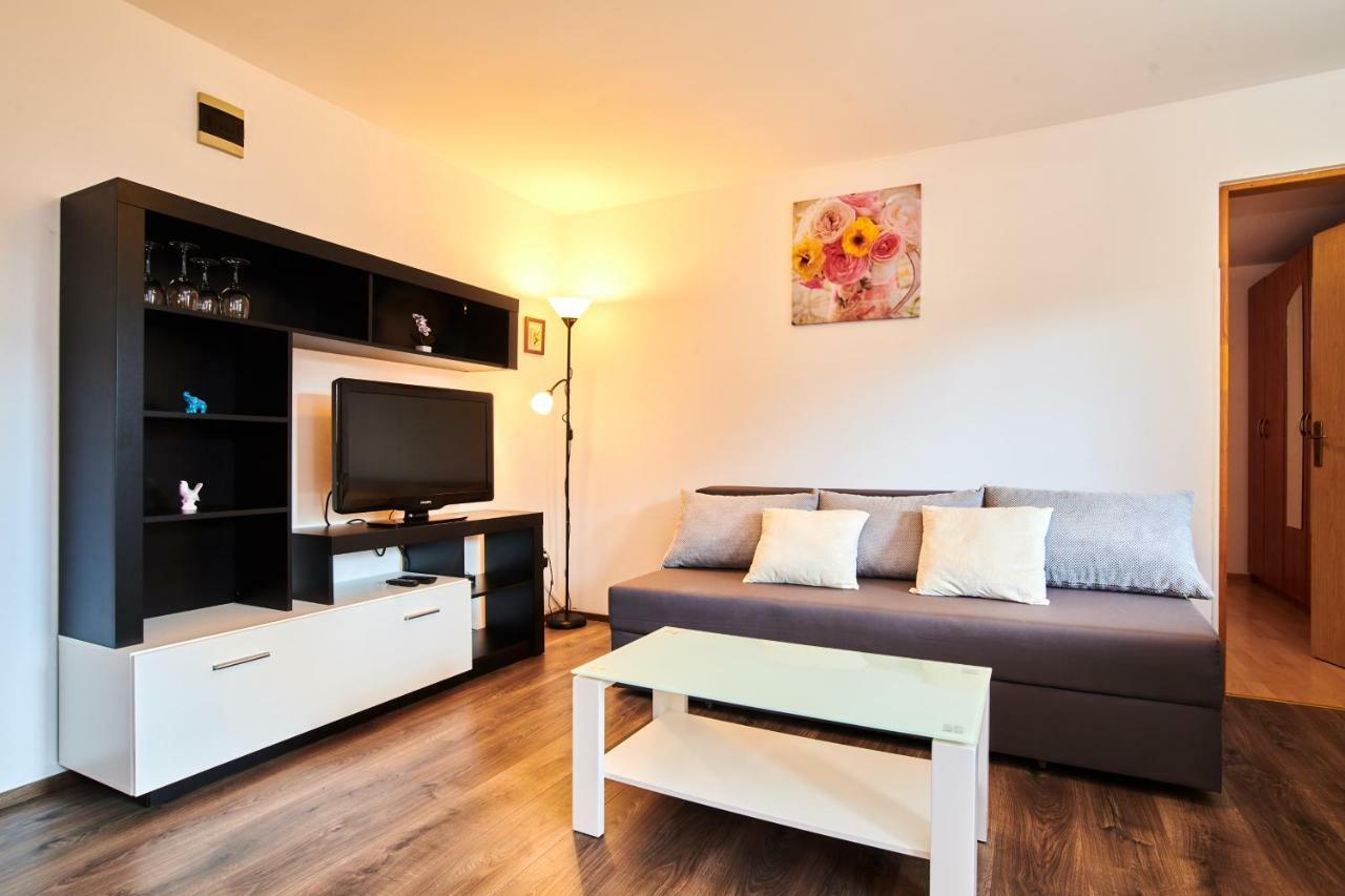 Apartmán App Sverko Vilanija Exteriér fotografie
